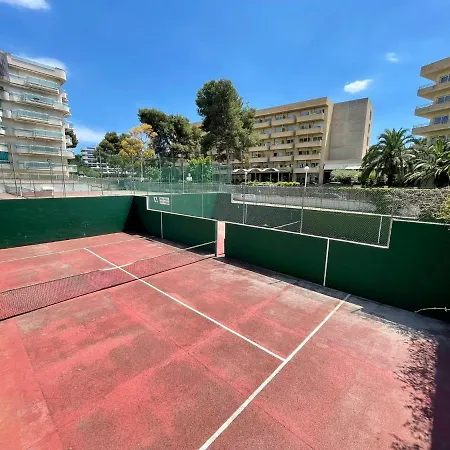 アパート For A Larimar